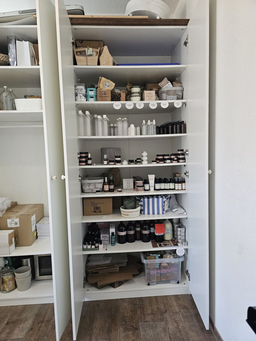 Ikea Armadi: Armoire blanche 4 portes, meuble de rangement modulable e... – Usato da St-imier venduto da chr_7zhj 1