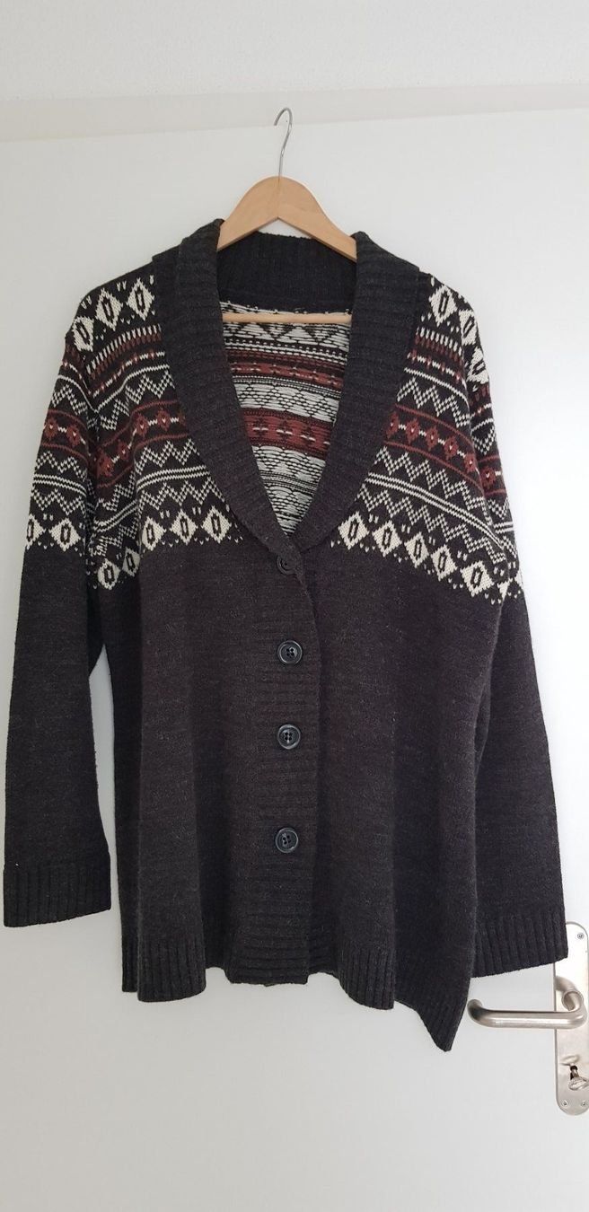 Maglioni & Felpe: Strickjacke Gr. ca. 46 – Usato da WALTERSWIL SO venduto da thb_ybm8