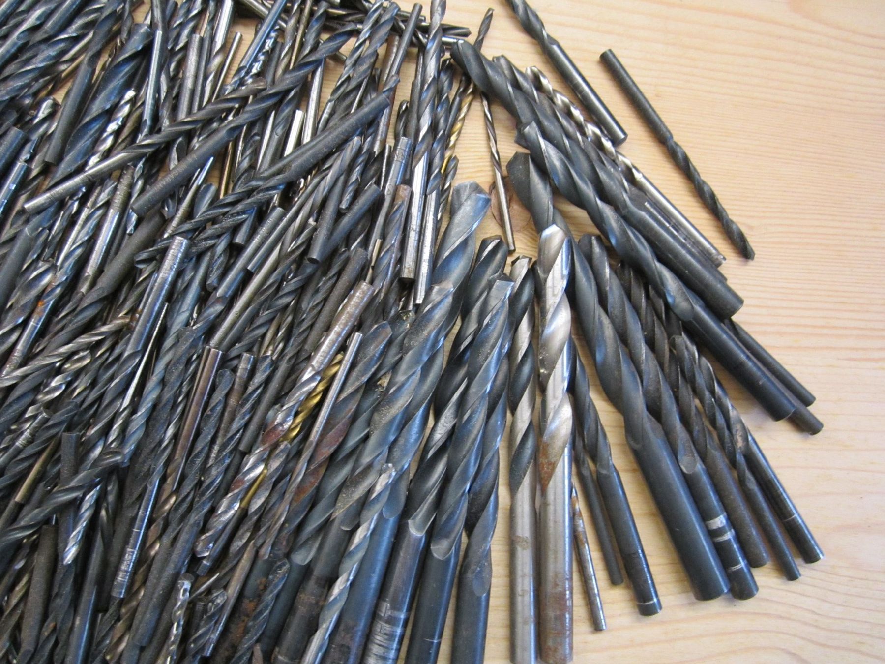 Alle Werkzeuge: Diverse Eisenbohrer 2mm - 10mm 2,4Kg – Gebraucht aus Zuchwil von Bobi11 2