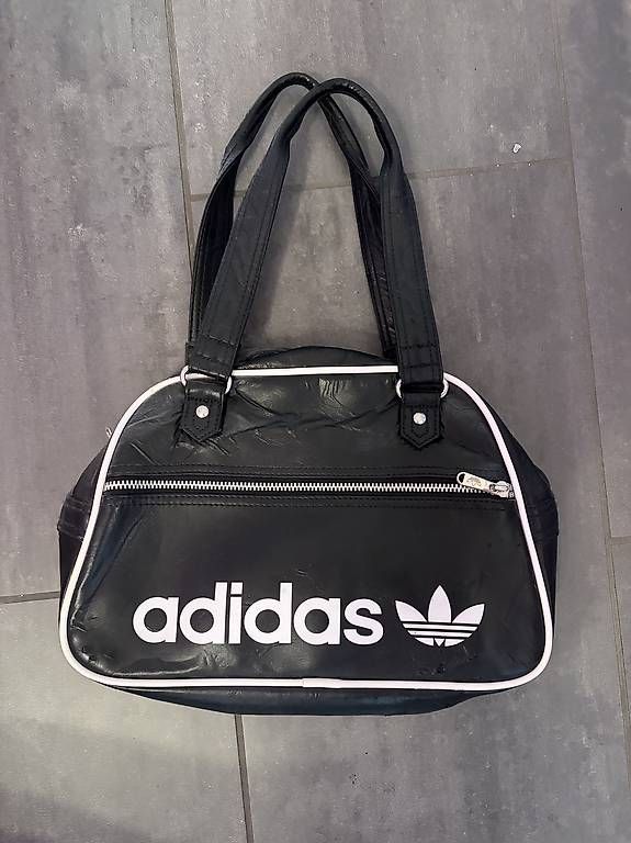 Sacs: Vintage Adidas Bag – D'occasion à Lüterkofen par jen_gd7n