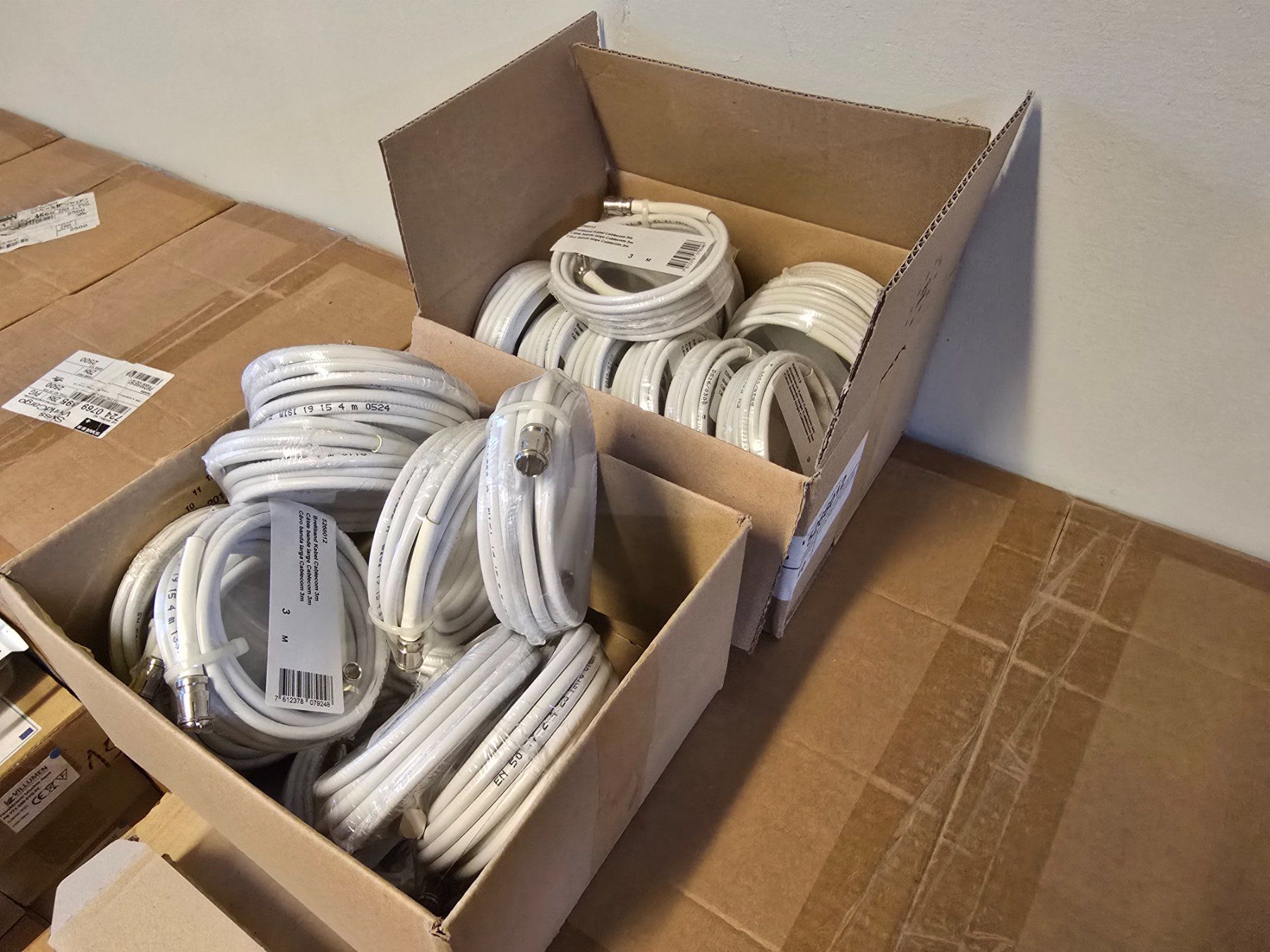 Cavi: Posten neuer Breitbandkabel Cablecom div. Längen ab 1.- – Nuovo e nell'imballaggio originale da KRINAU venduto da Mio_Liqstyle 1