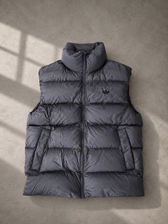 Daunenweste Adidas grau Grösse M neuwertig