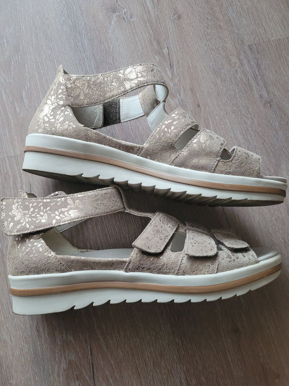 Scarpe da donna: Damensandale Gr. 5 1/2 von Waldläufer – Nuovo (secondo la descrizione) da Recherswil venduto da Pseneca 2