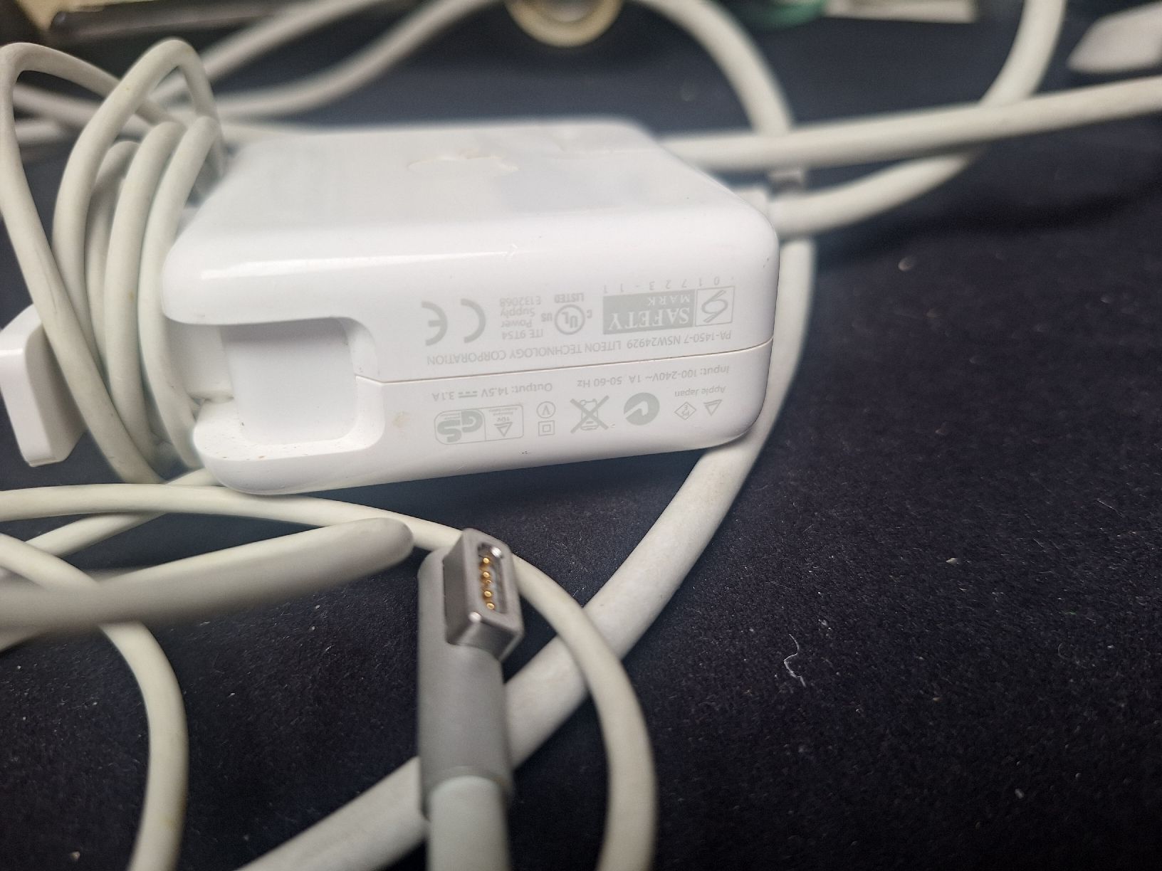 Apple Caricabatterie: Chargeur Apple MacBook Pro 45W MagSafe 1 occasion – Usato da Crans VD venduto da Yobia8