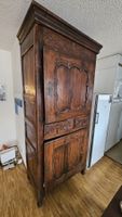 Antiker Schrank aus der Provence