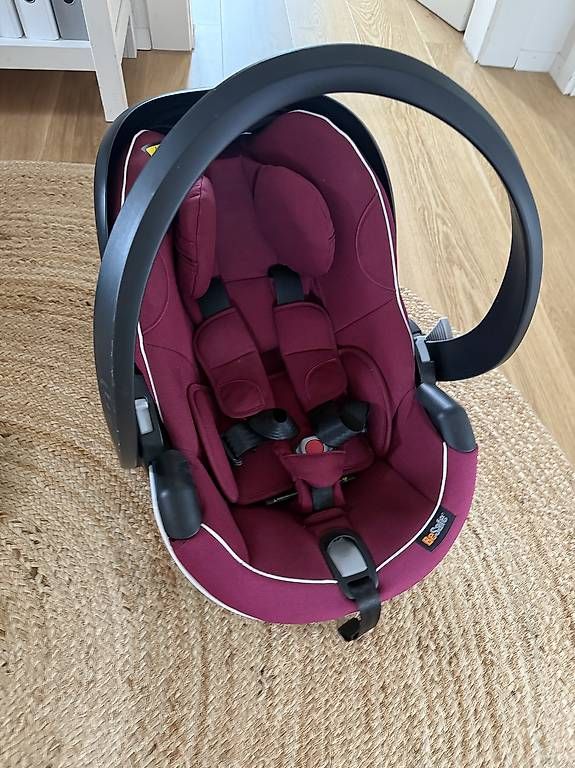 Seggiolini per auto: Kindersitz Babysitz BeSafe IZI Go Modular mit Basisstation – Usato da Horgen venduto da milkandsugar_23 2