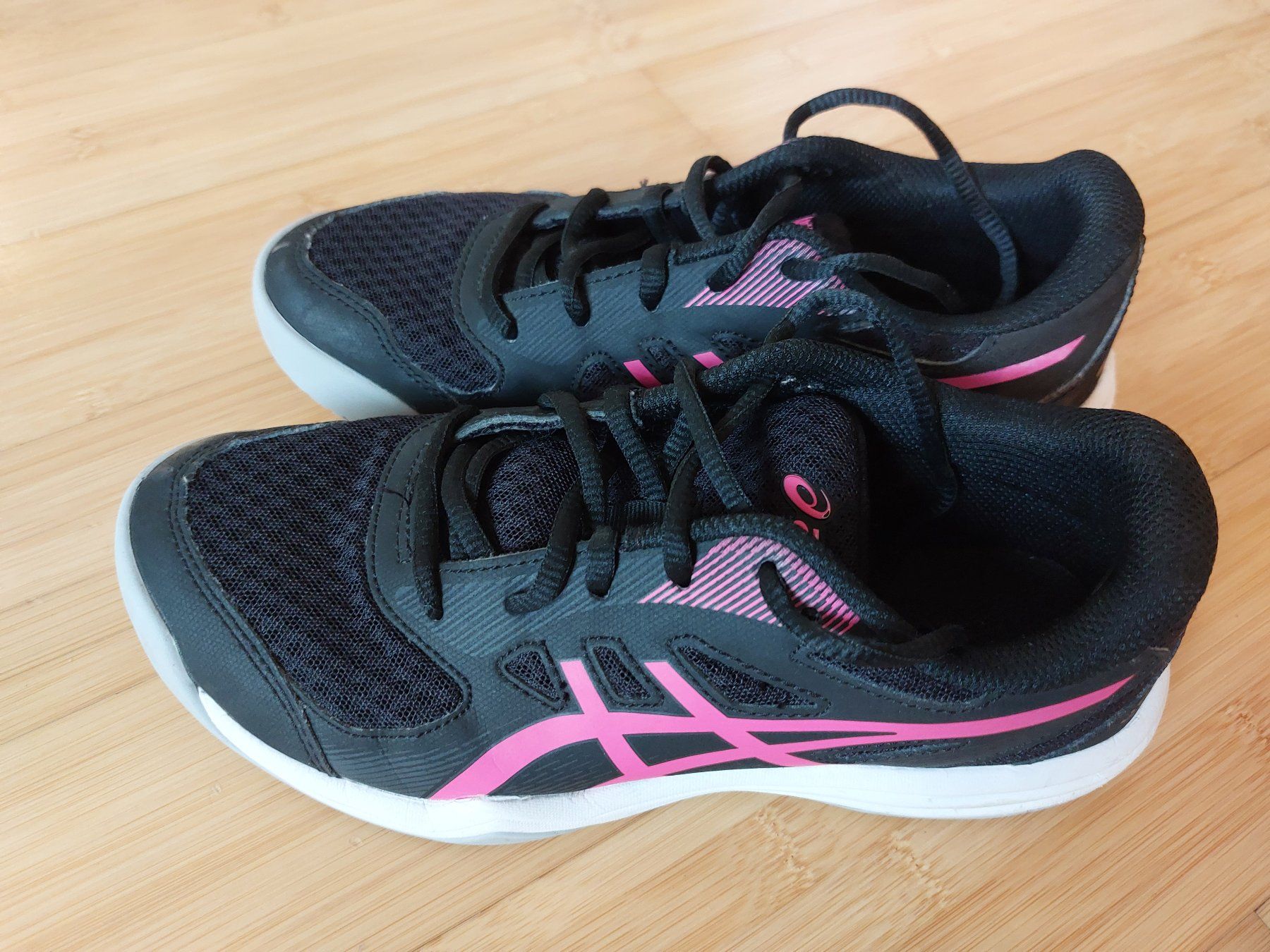 Schuhe für Mädchen: Hallenturnschuhe Grösse 36 – Gebraucht aus Bauma von zwirbeli 1