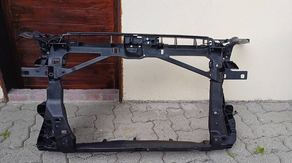 Tutti pezzi di ricambio auto: Face avant support radiateur Audi A3 8v – Usato da Bulle venduto da fil_w69m 2