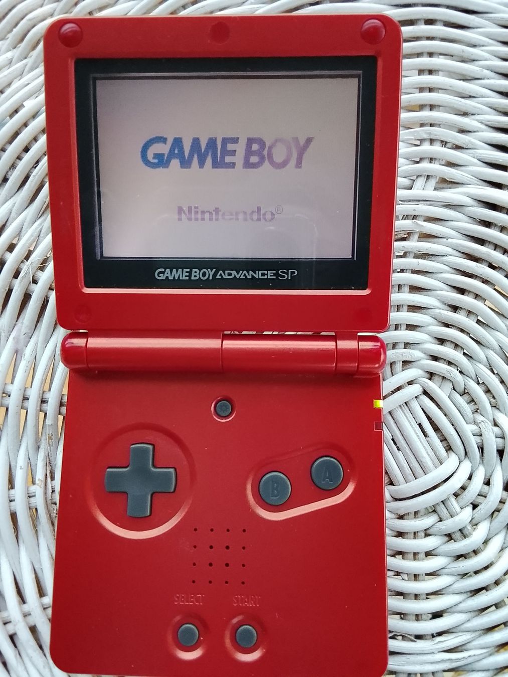 Game Boy Advance SP Rouge + 4 jeux (Gebraucht) in Couvet für CHF 180 ...
