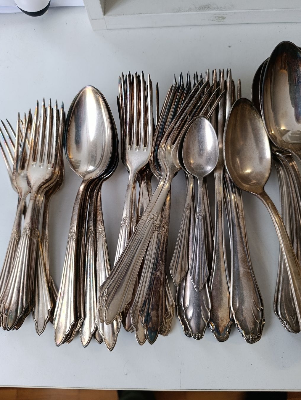 Couverts: Versilbertes Besteck 8,4 Kilo – D'occasion à Elfingen par Bimbo 2