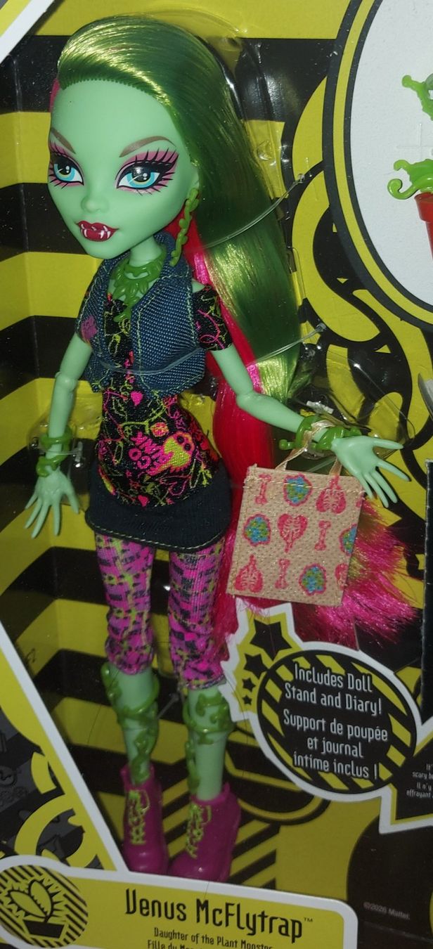 Bambole: Poupée Monster High:VENUS MCFLYTRAP "Creeproduction",2026 – Nuovo e nell'imballaggio originale da Ecublens VD venduto da Magic_Island 3