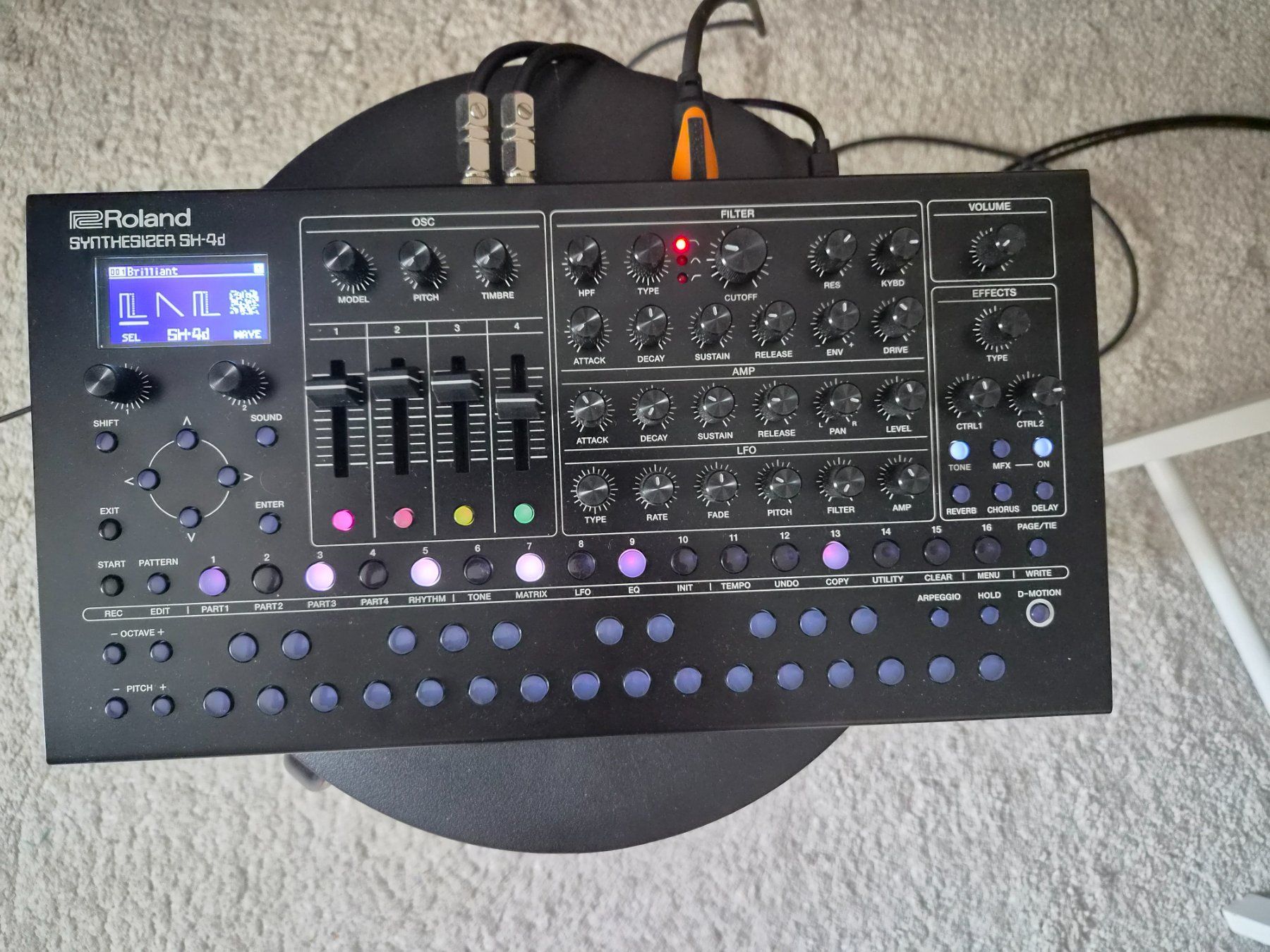 Roland Musikinstrumente: ROLAND SH-4d :Drummachine,Sequenzer & Synthesizer in einem!! – Gebraucht aus Zuerich von KEYSTORE 2