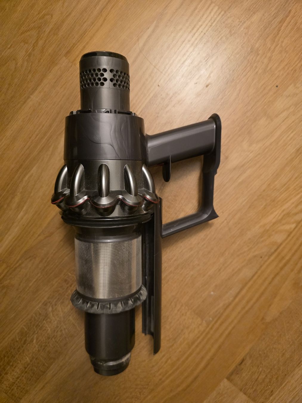 Dyson Staubsauger & Zubehör: Dyson V10 (machine only) – Defekt aus Basel von oza_mr9x 2