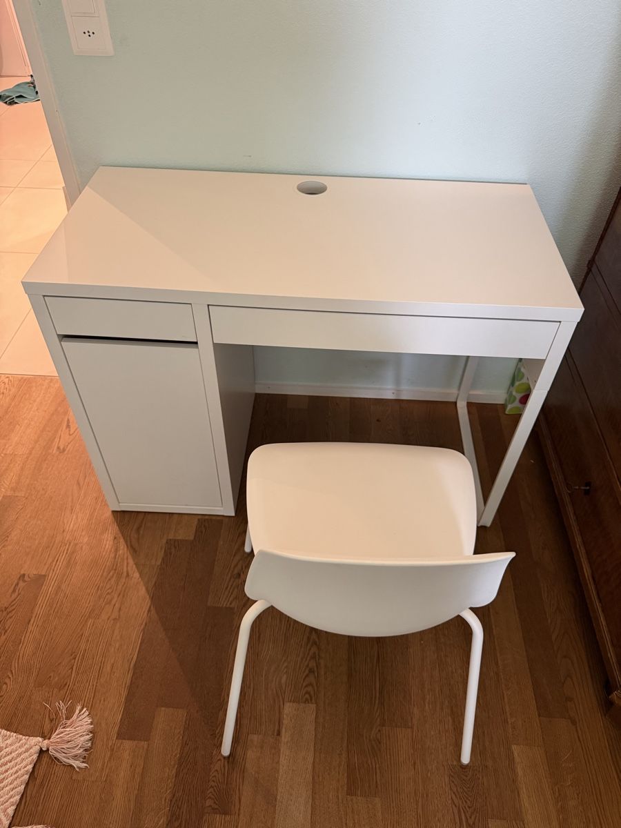 Ikea Scrivanie: Schreibtisch und Stuhl Ikea Micke – Usato da Zürich venduto da Vogtk 1