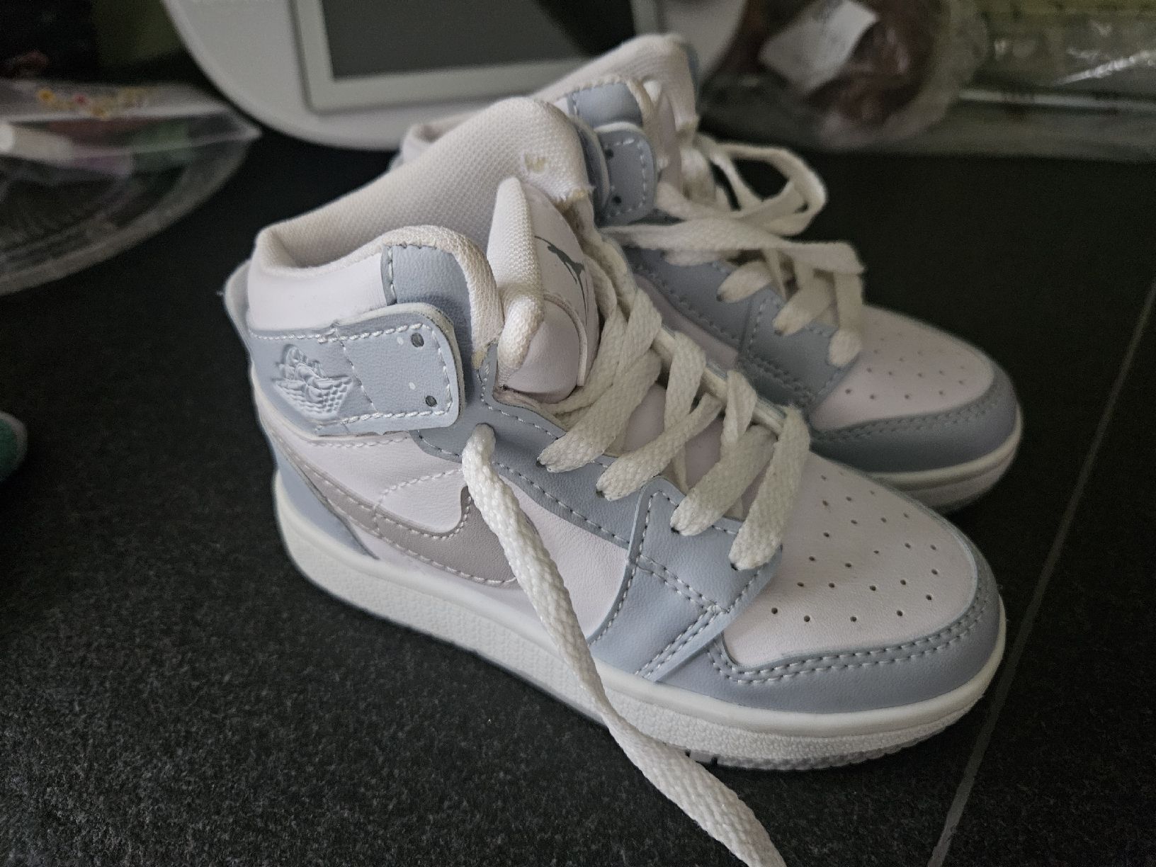 Nike Schuhe für Jungen: Nike Schuhe – Neu (gemäss Beschreibung) aus Ennetbürgen von LebuniaNW 1