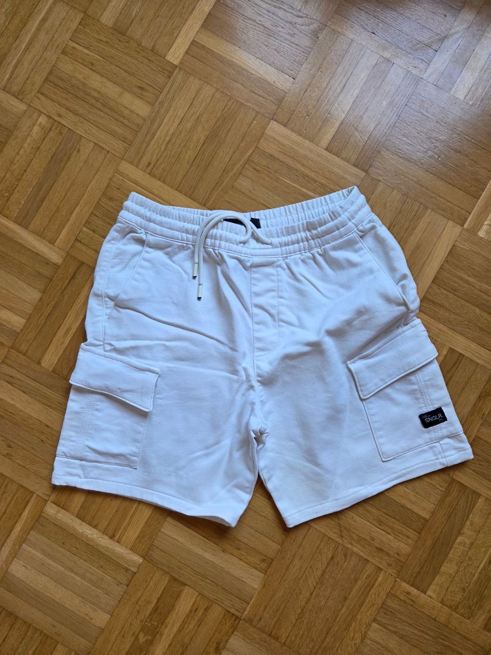 Bershka Pantaloni: Short blanc – Usato da Grand-Lancy venduto da jess.gms