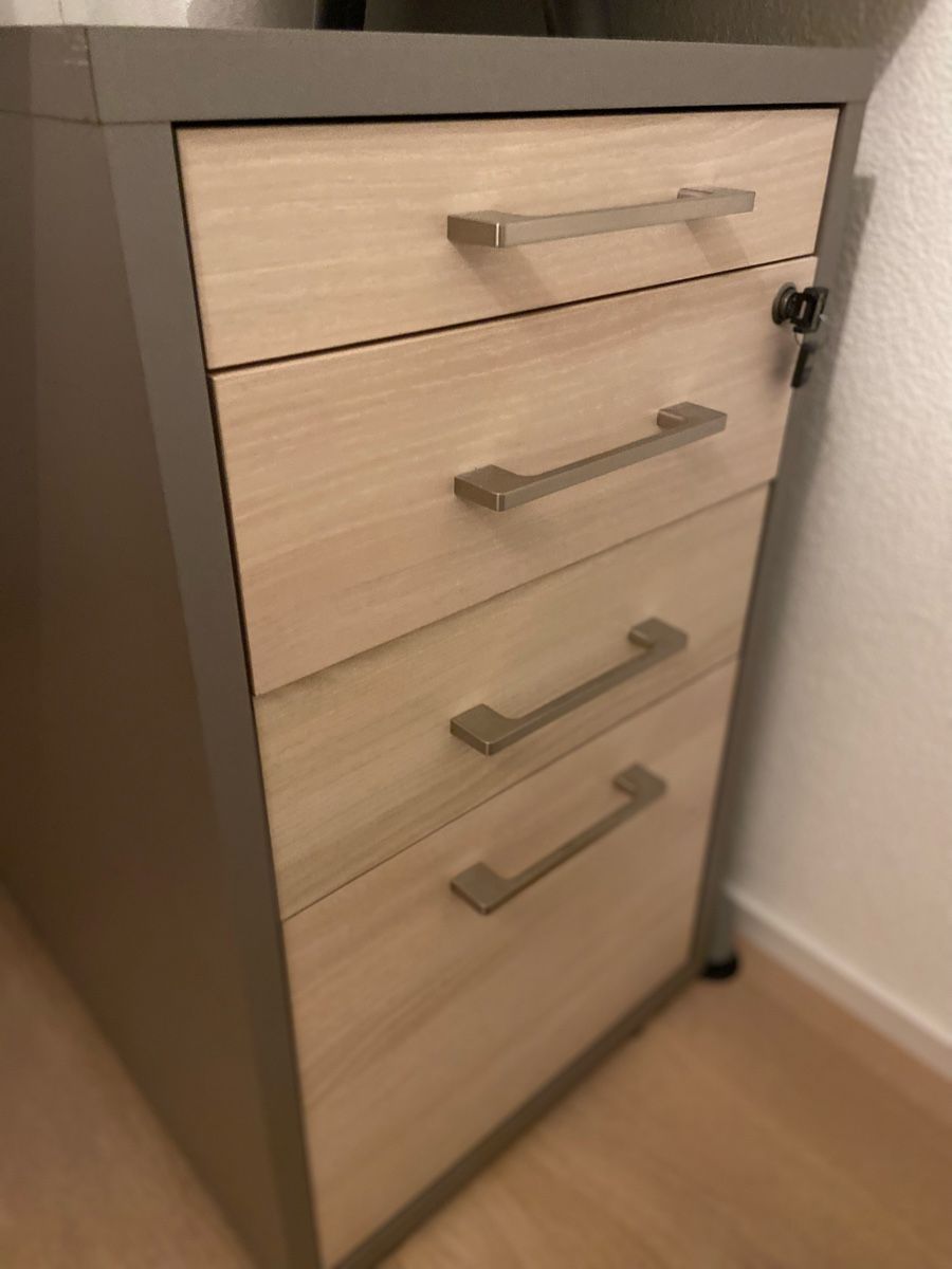 Korpus: Schreibtischcontainer – Gebraucht aus Burg AG von Squintos