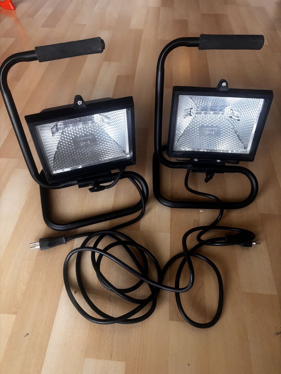 Lampade: 2er Set Baustrahler 500w, kaum benützt – Usato da Thun venduto da Gogan
