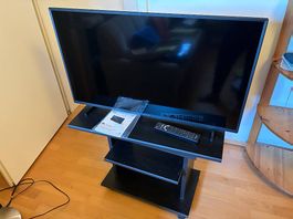 Panasonic TX-40JXW834 (40 Zoll) inkl. gratis TV-Möbel