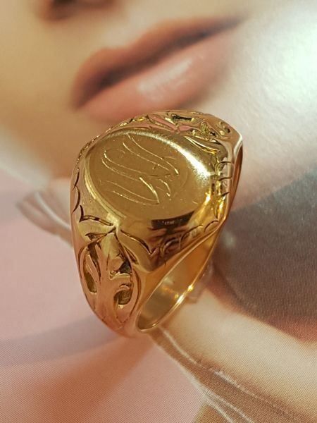 Bagues: Wunderschöner Antiker Wappenring 18Kt – D'occasion à Unterägeri par Altgoldschmuck 1