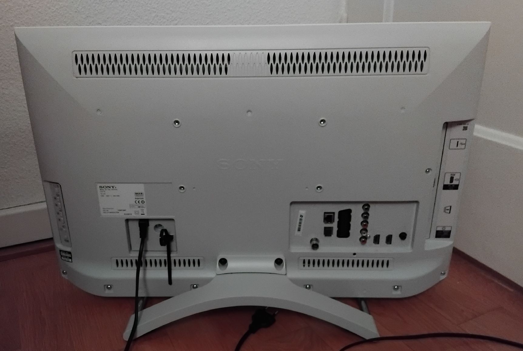 Sony Televisori: Sony TV KDL-26EX550 – Usato da Zürich venduto da redhairedgal_13 2
