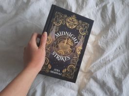 Midnight Strikes - Zeba Shahnaz Owlcrate (Fairyloot)