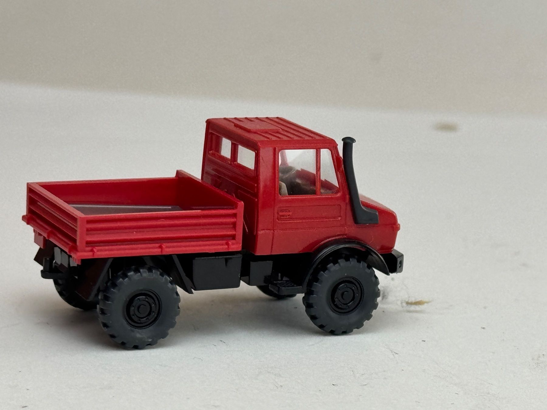 Wiking Modellautos: GB3- Wiking Unimog Pritsche rot – Gebraucht aus Elm von Wikmtz 1