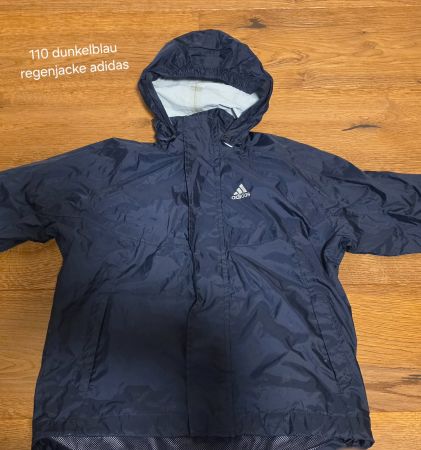 Regenjacke Adidas dunkelblau Grösse 110 gebraucht