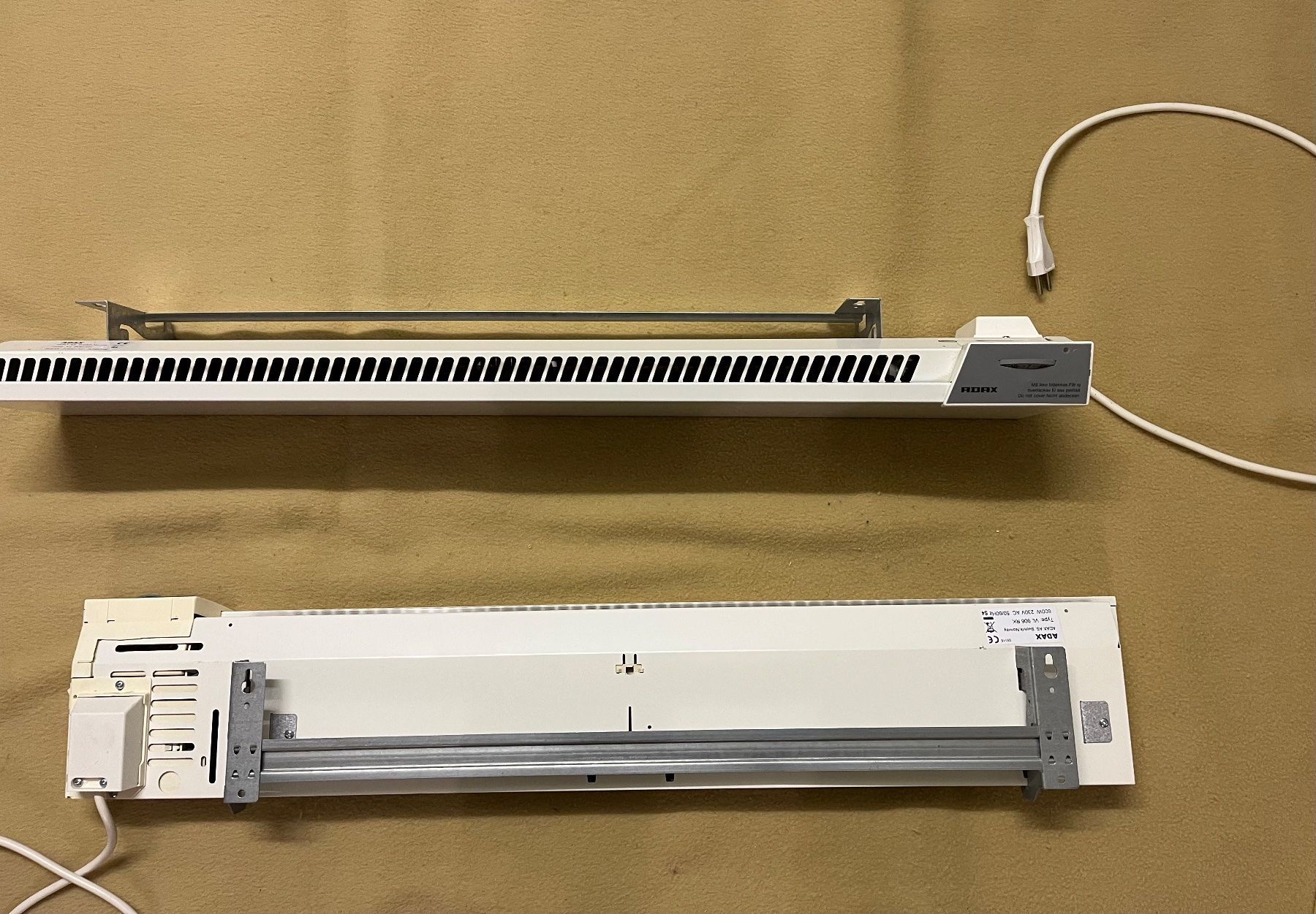 Radiateurs: Elektro Flachheizkörper – D'occasion à Wettingen par Husi11 3