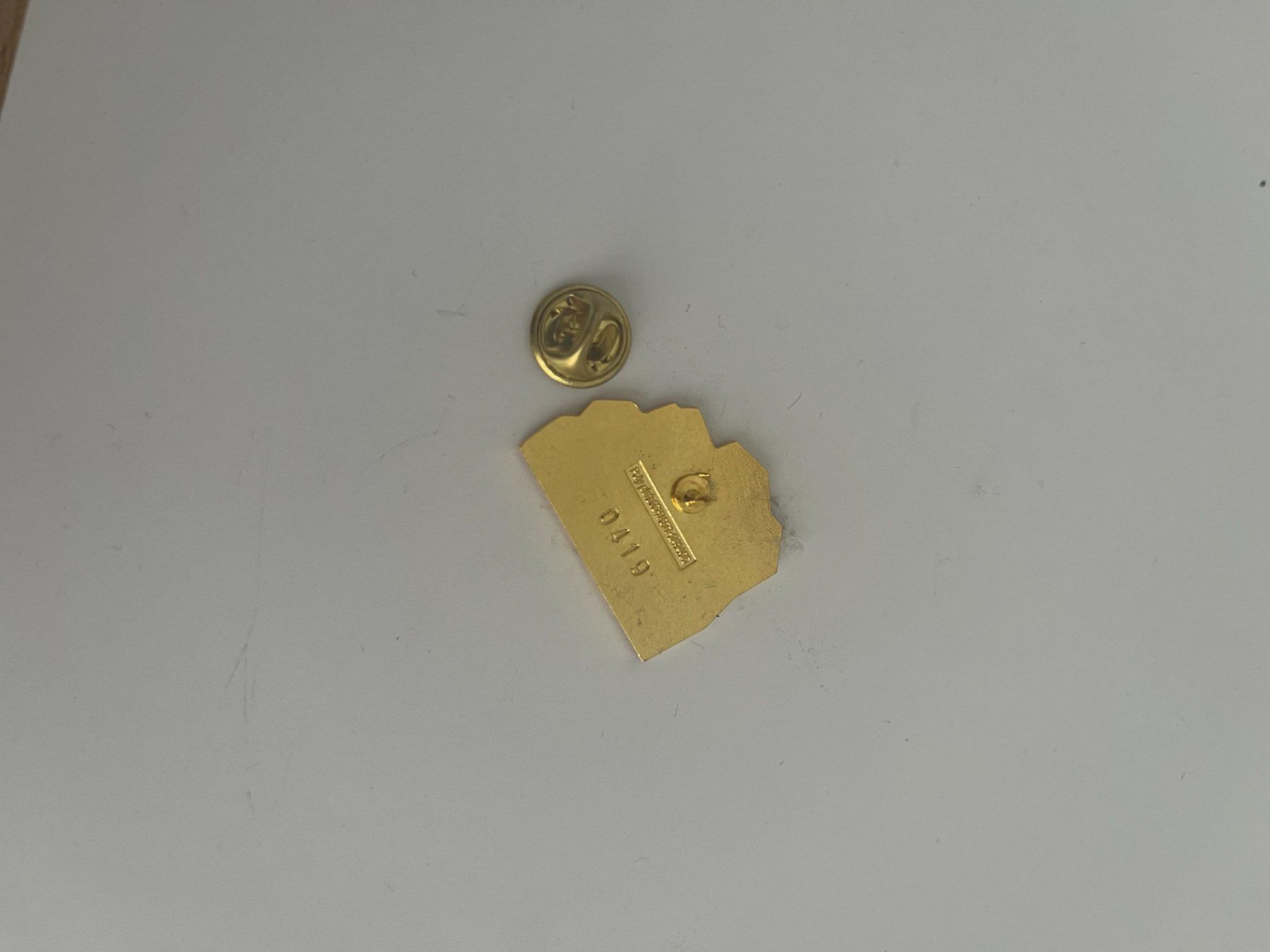 Swiss Placchette & Badge: Pin Höhlen der Schweiz Grottes de Suisse – Usato da Dietikon venduto da sch_w2tw 1