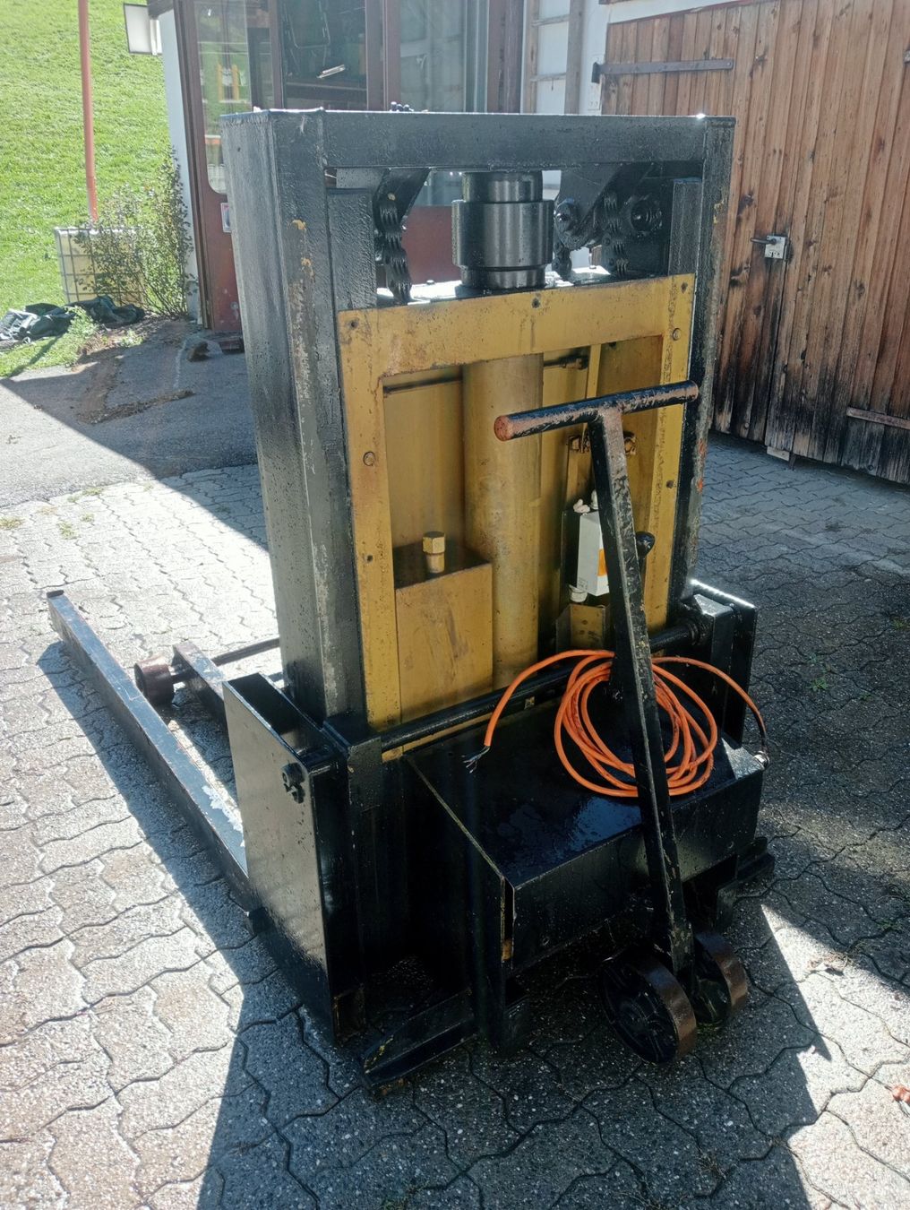 Ponts élévateurs & Crics: Autolift mobil. – Défectueux à Boltigen par 00123456 4