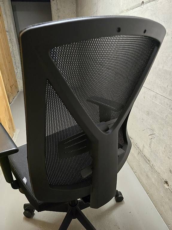 Sedie: *** TOP*** Neuwertiger, ergonomischer Bürostuhl – Usato da Ettingen venduto da dominicph 3