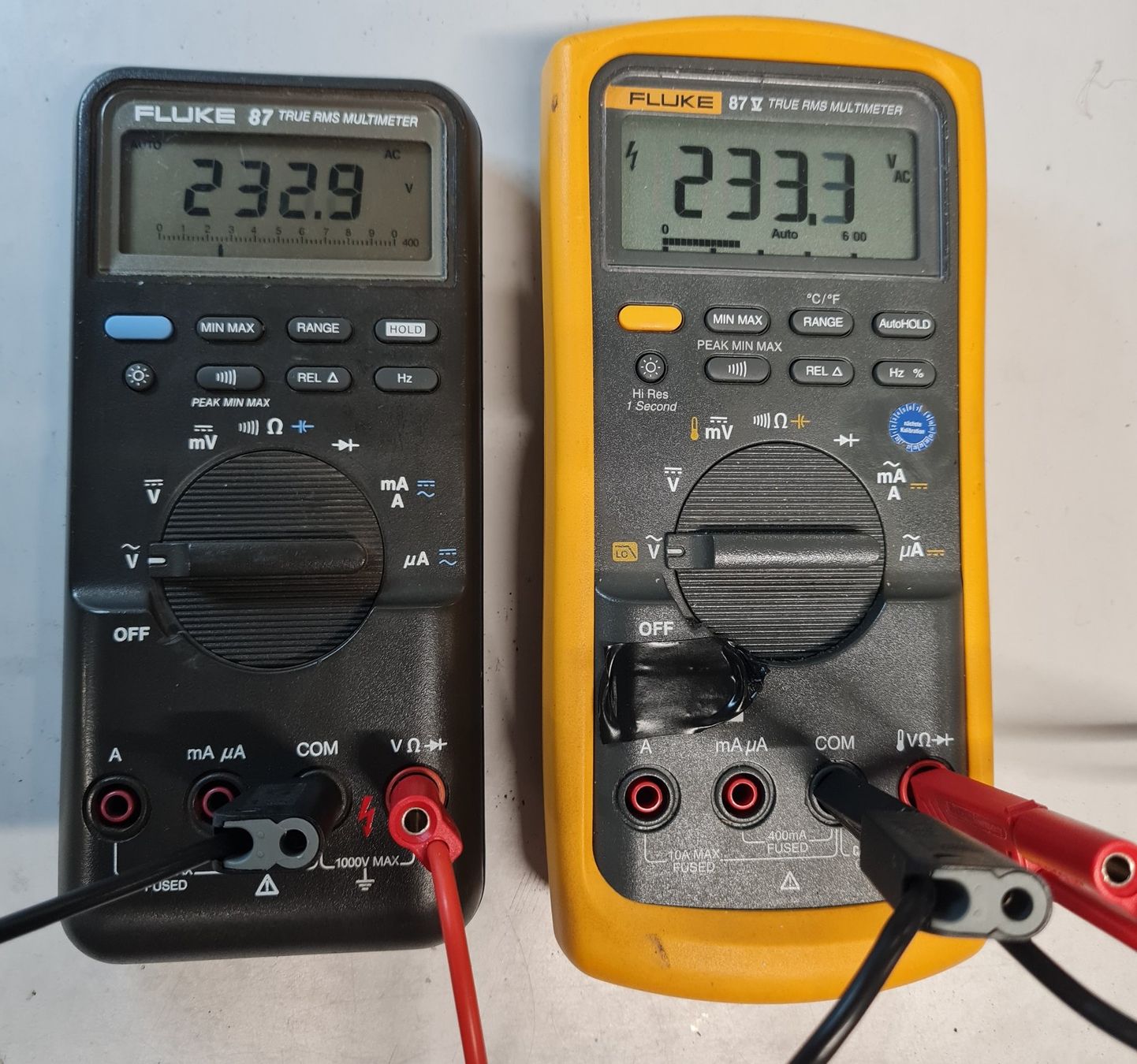 Fluke Messen: Fluke 87 true RMS digital Multimeter mit neuen Messspitzen – Gebraucht aus Horw von Arta20000