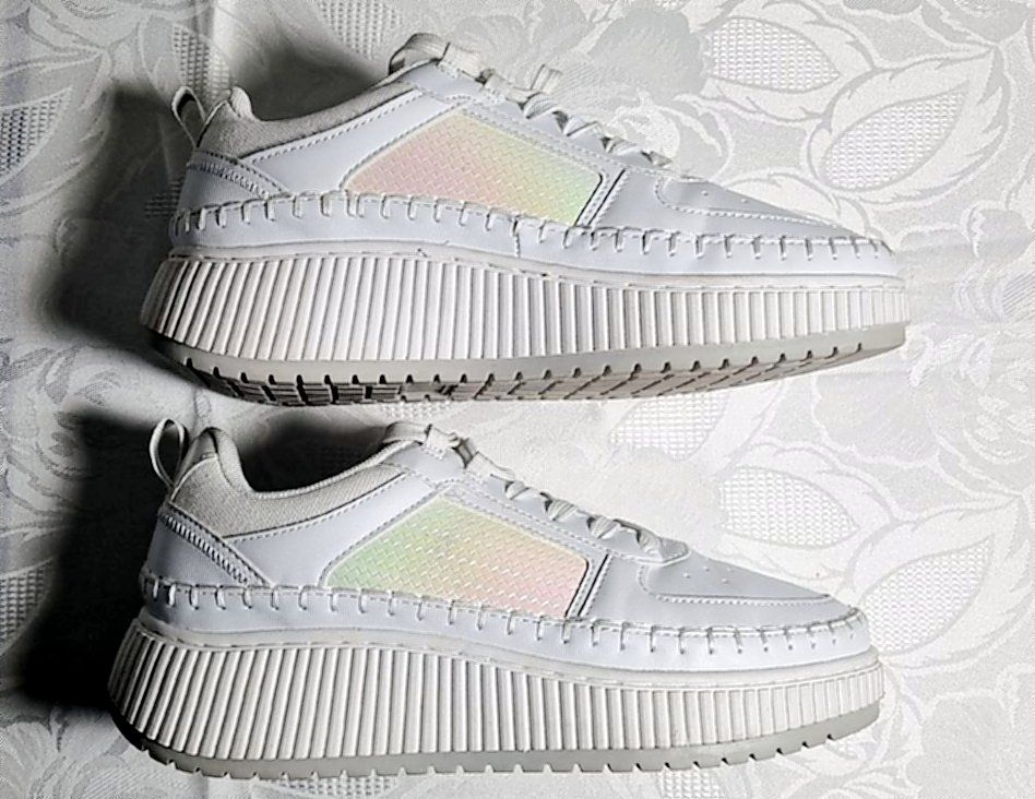 Scarpe da donna: Weisse Sneaker Plateau Gr. 38 Catwalk Glitzer – Usato da Effretikon venduto da lenalisa63 2