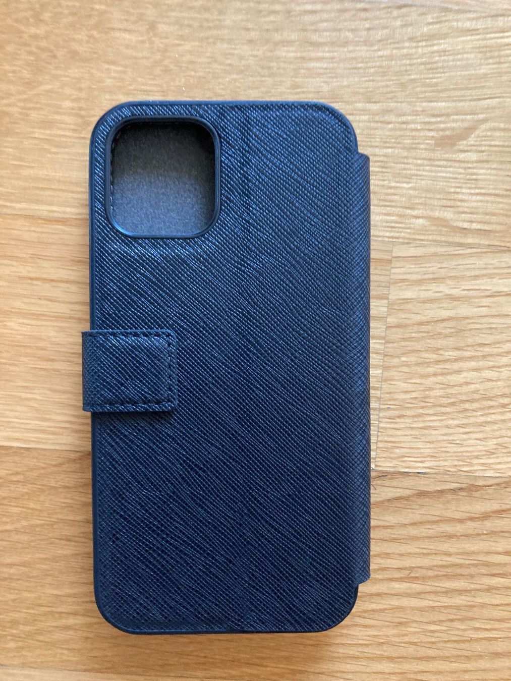 Karl Lagerfeld Cover & Protezioni schermo: (A) Iphone 13 Hülle Karl Lagerfeld – Usato da Jonen venduto da Sevenb 1