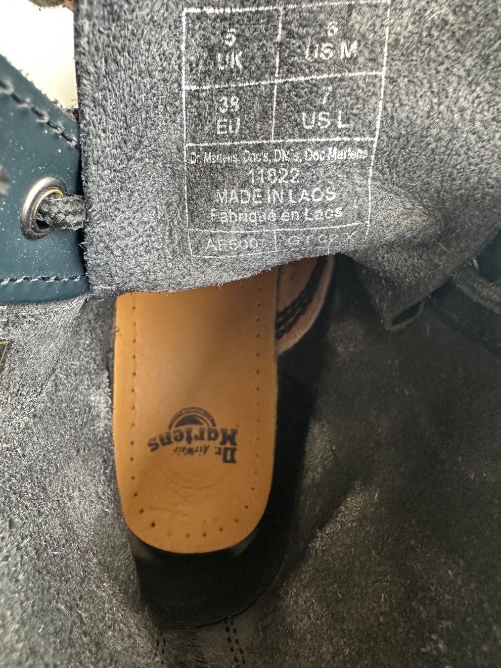 Dr. Martens Scarpe da uomo: Dr. Martens + 1460 Boot + Dunkelblau + Grösse 38 – Usato da Zeiningen venduto da Yellowblue 3