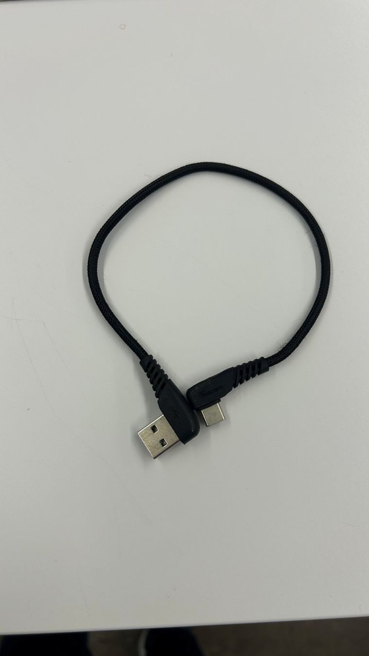 Cavi: Kabel USB-A zu USB-C 90 Grad, 30cm – Nuovo e nell'imballaggio originale da Zürich venduto da Insel8