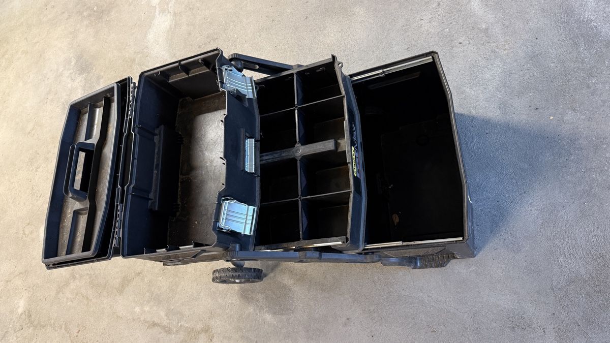 Stanley Sonstige Dekorationen & Accessoires: MOBILE ARBEITSSTATION FATMAX™ – Gebraucht aus Neuheim von HuwylerNeuheim 2