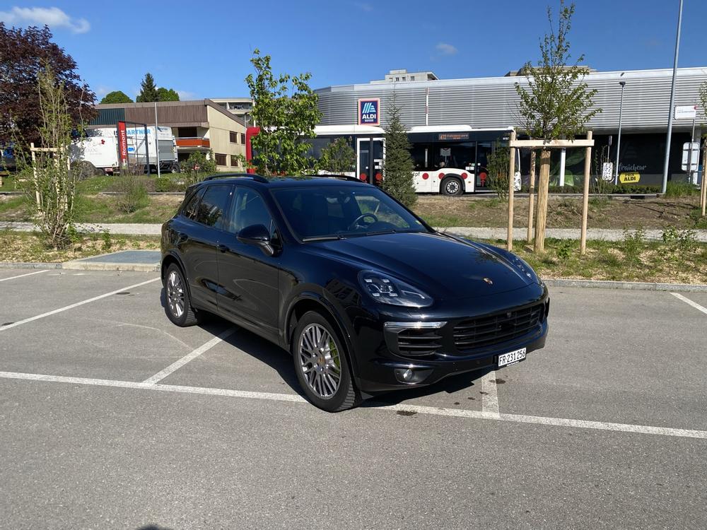 À vendre superbe Porsche Cayenne S e-hybrid Platinum édit.