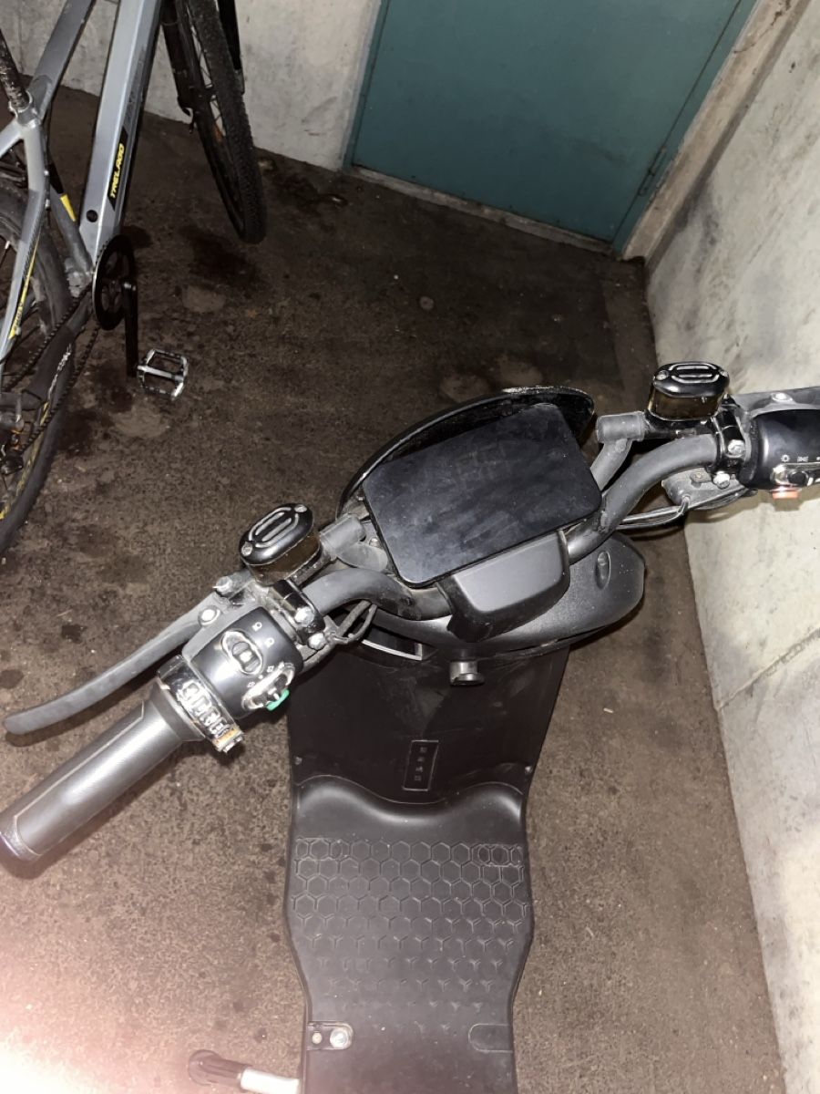 Scooter: Elektroroller E-Scooter  – Usato da Hinterkappelen venduto da aka_prk2 2