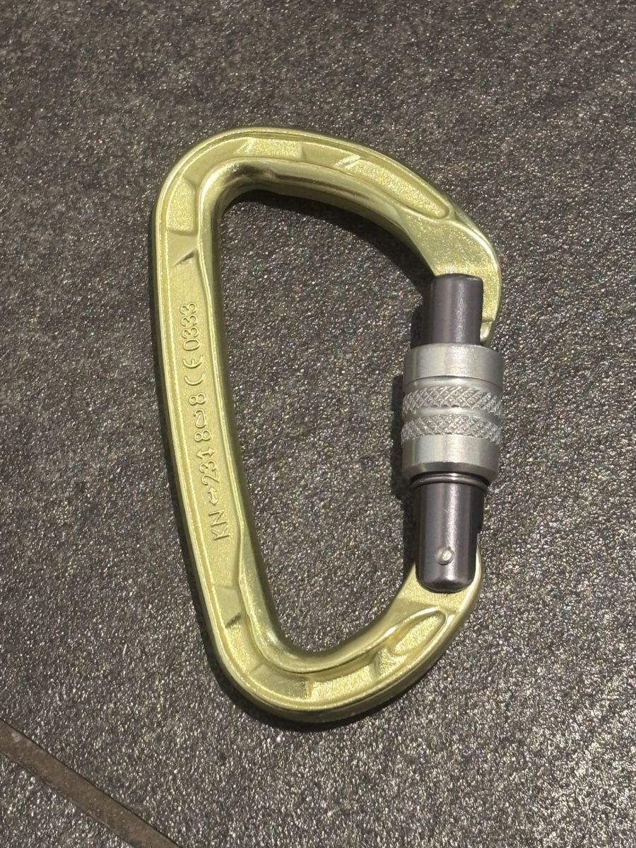 Attrezzatura da arrampicata: Diverse Karabiner und Expresse – Usato da Sirnach venduto da Fabrice--_-- 1
