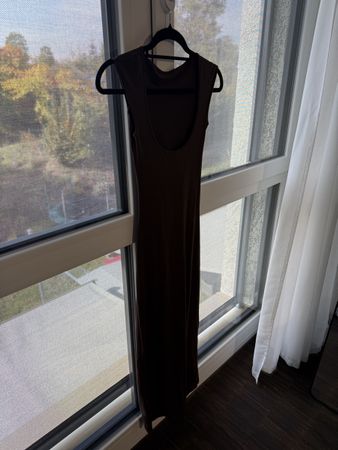 Langes Kleid braun ärmellos figurbetont guter Zustand