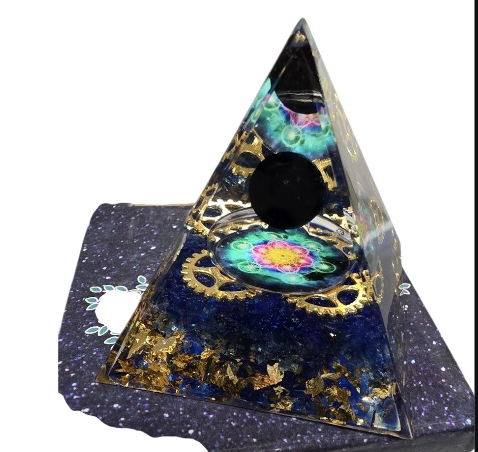 Pietre preziose: Lot de 3 piramides orgonite – Nuovo e nell'imballaggio originale da Vernier venduto da 19pigments 2
