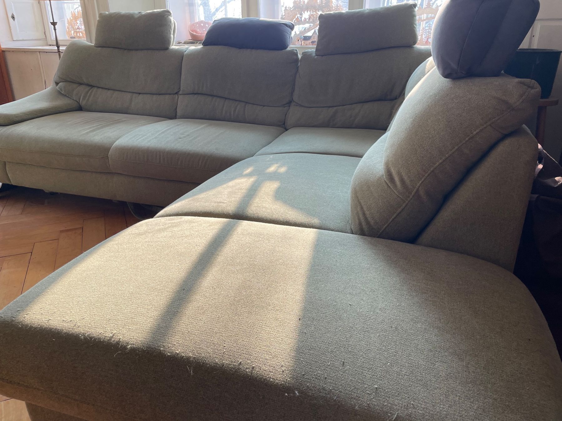 Divani: Ausziebares Ecksofa mit Stauraum – Usato da Hüttwilen venduto da HappyMen 1