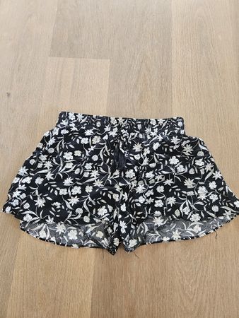 Kurze Hosen Blumenmuster Schwarz Weiss Grösse S