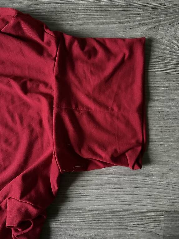 Top: Crop top rouge  – Nuovo e nell'imballaggio originale da Plan-les-ouates venduto da Jordane.S 4
