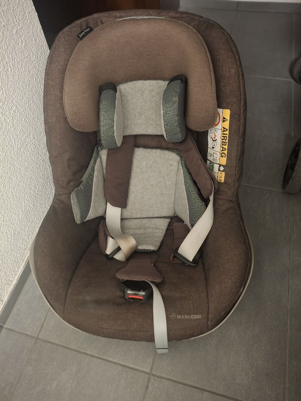 Maxi-Cosi Seggiolini per auto: Maxi-Cosi Kinderautositz mit Isofix-Station – Usato da Birmensdorf ZH venduto da Miri5