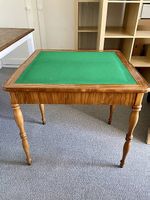 Antiker Spieltisch