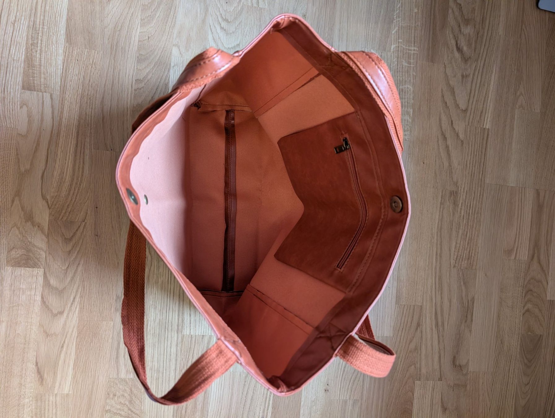 Borse da donna: Braune Handtasche / Shopper - NEU – Nuovo e nell'imballaggio originale da Bassersdorf venduto da Muesli03 2