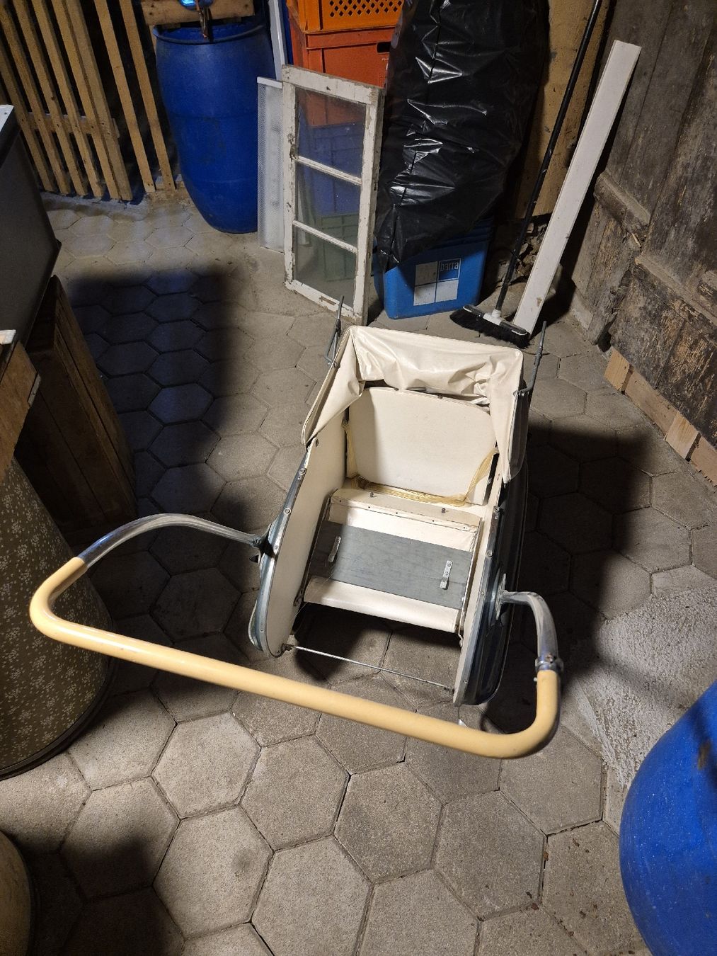 Carrozzine: Retro Kinderwagen Record Super Erika – Usato da Nottwil venduto da pfl_65bg 6